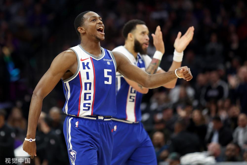 端展现出强 端展现出强