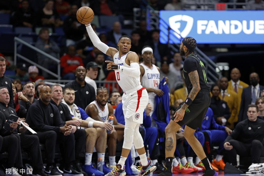 他的指导下 他的指导下